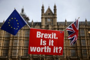 Londonas ir Briuselis susitarė dėl finansinių paslaugų teikimo