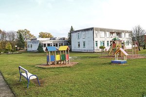 Dėl beveik 80 antrokų antrokų perkėlimo į gimnazijos patalpas – aistros