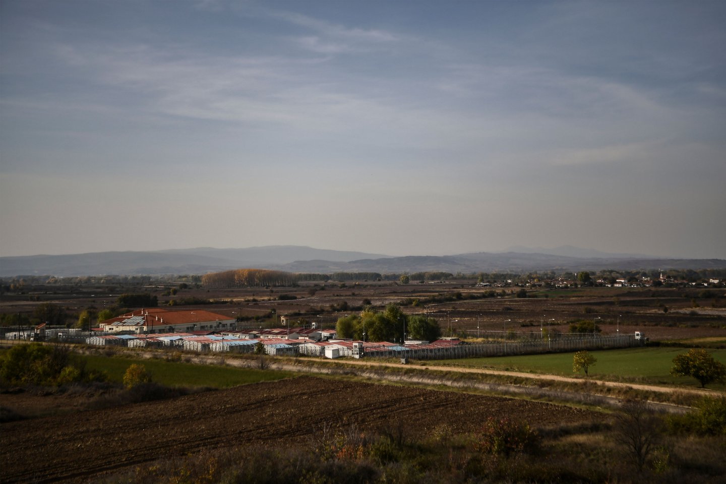 Atėnų geodinamikos institutas pranešė, kad antrasis iš šiųpožeminių smūgių įvyko septynios minutės po pirmojo.