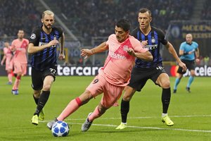 „Barcelona“ jau rengėsi švęsti pergalę, bet „Inter“ apramino katalonus