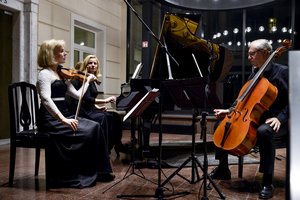 Recenzija: žėrintis rudens vakaras su „Kaskadų“ trio