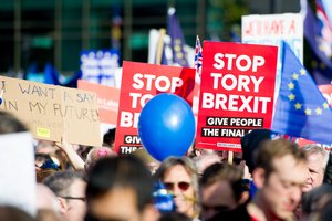 Europos Komisija stiprina pasiruošimą „kietajam“ Britanijos išstojimui iš ES