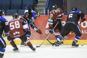 Pirmame ledo ritulio turnyro Vilniuje mače Latvija prispaudė estus