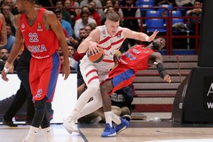 „Olimpia“ Eurolygoje nejuokais smaugė CSKA, tačiau rusai iš Milano išnešė sveiką kailį