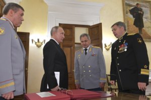 Londonas ragina ES imtis sankcijų prieš Rusijos žvalgybos vadovybę