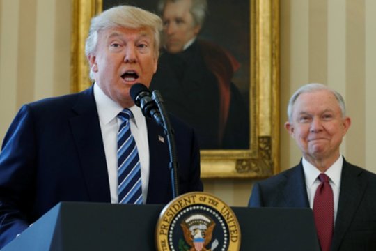 Po generalinio prokuroro atleidimo – baimė dėl galimų D. Trumpo veiksmų