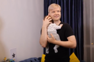 Naujagimį sūpuojantis Vudis apie klystkelius: viskas galėjo pasisukti kita linkme