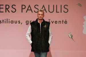 Parodos „Moters pasaulis" naujausių kolekcijų modeliu tapo Karolis Murauskas