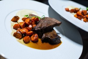 Istorijos apie karalienės Bonos Sforcos gyvenimą ir virtuvę atgimė Trakuose 