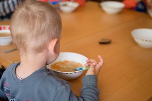 Nuo trimečio pasakojimo apie darželį močiutei pakirto kojas