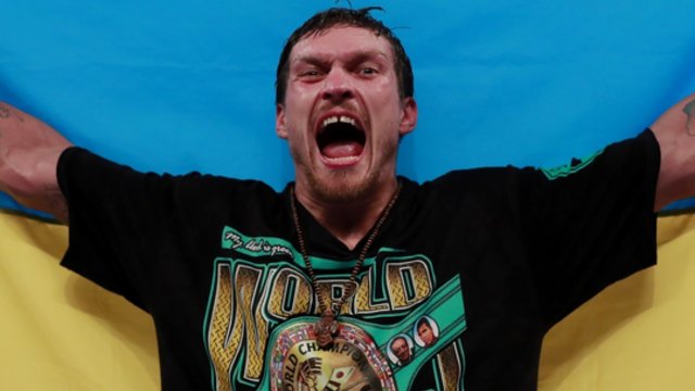 Ukrainos bokso žvaigždė O. Usykas sudavė lemiamą smūgį – tapo čempionu