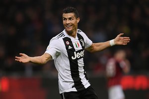 Italijos futbolo flagmanų mūšyje C. Ronaldo įvartis ir „Juventus“ pergalė