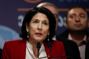 Kandidatė į Gruzijos prezidentus teigia sulaukusi grasinimų ją nužudyti