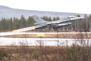 Didžiuliai ryšio trikdžiai NATO pratybose: kaltinimai skrieja rusams