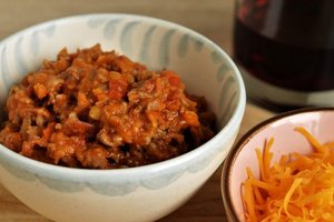 Kalakutienos troškinys su raudonaisiais lęšiais: verta gaminti ir pakartoti