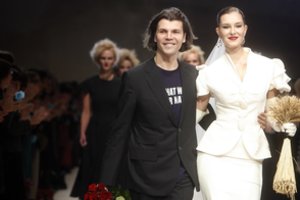 Juozas Statkevičius: „Stengiuosi, kiek galiu, nagais žemę ariu“