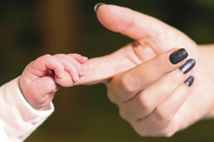 Pora Lenkijoje susidūrė su absurdiška problema: vaikai tapo nereikalingi