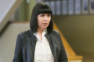 Po vaikų paėmimų skandalų aršiai puolamą Dovilę Šakalienę sukaustė baimė