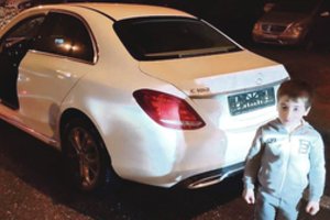 Ramzanas Kadyrovas nustebino pasaulį: 5-metį apdovanojo prabangiu automobiliu