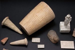 Kodėl Bibliopolis geriau negu Akropolis?