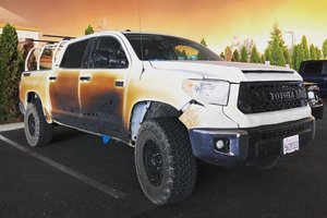 Iš gaisro žmones gelbėjęs slaugytojas parodė, kas liko iš jo automobilio, ir sulaukė netikėto atsako