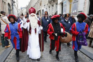 Olandai ruošiasi demonstruoti už ir prieš Kalėdų personažą Juodąjį Petrą