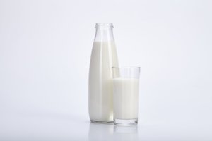 Kaip gaminamas pienas be laktozės?