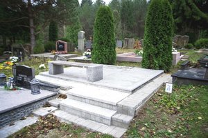 Saviveikla Rokantiškių kapinėse kirto per nelegalaus verslo kišenę