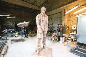 Jono Basanavičiaus aikštėje Vilniuje žydės obelys