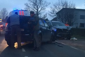 Avariją Kaune sukėlęs girtas vairuotojas bandė pabėgti, sužaloti trys vaikai