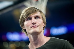 Su Arvydu Saboniu susitikęs Andrejus Kirilenka atsiprašė Lietuvos rinktinės sirgalių