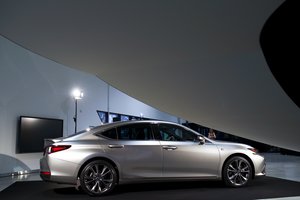 „Lexus“ atskleidė savo didžiausią naujieną, kuri stos prieš vokiškąją trejybę