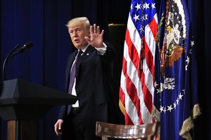 D. Trumpas: O. Bin Ladeną reikėjo sučiupti gerokai anksčiau 