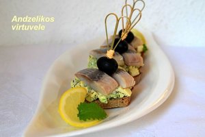 Užkandėlė su silke ir avokadais: nieko ypatingo, bet labai skanu