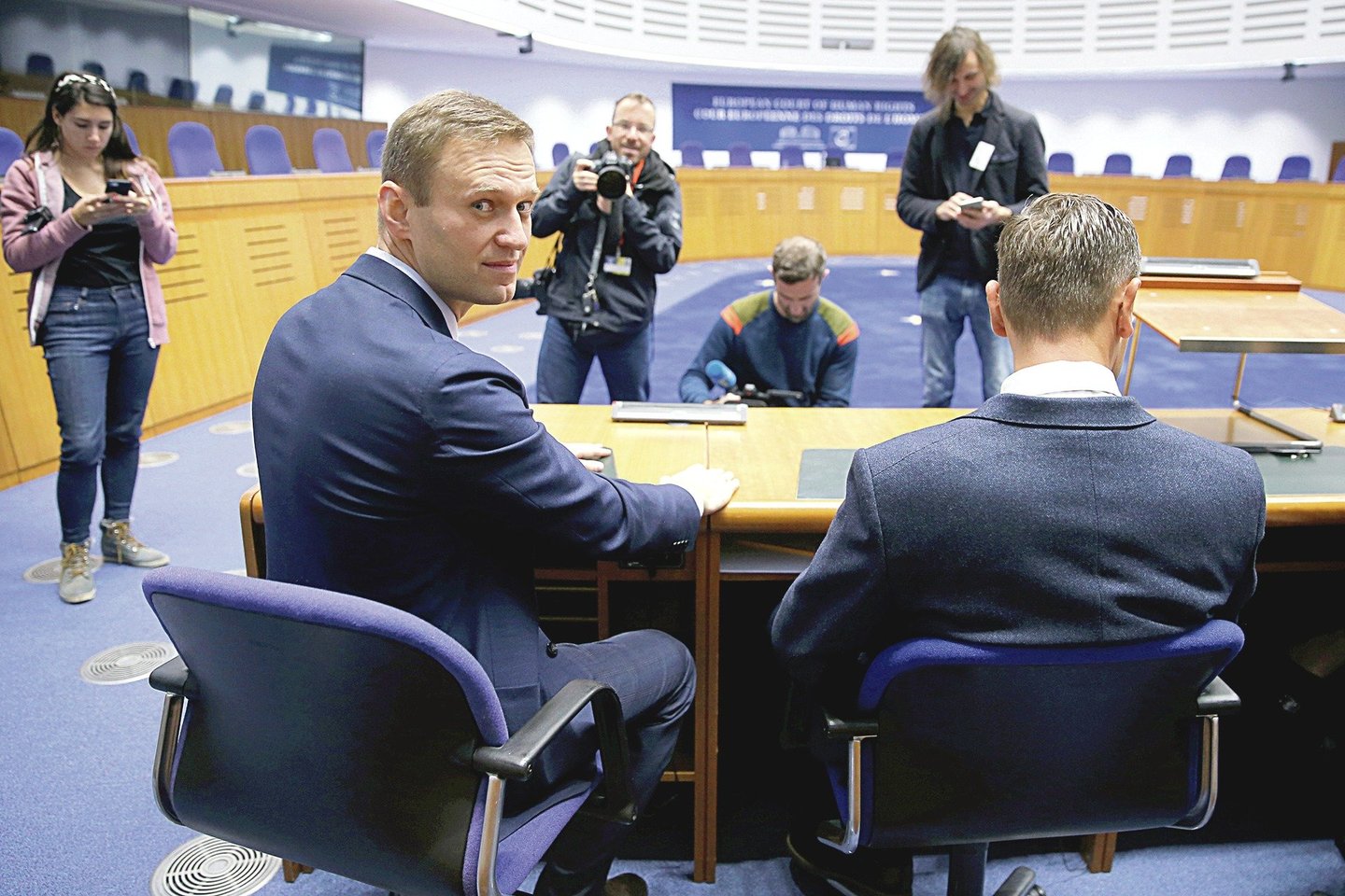 Kremliui kritiką nuolat žeriantis A.Navalnas ilgai mynė teismų slenksčius, kol galiausiai išplėšė pergalę Strasbūre.<br>„Reuters“/„Scanpix“ nuotr.