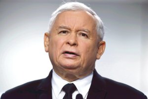 J. Kaczynskis sieks teisme įrodyti, kad L. Walesa apšmeižė jį dėl lėktuvo katastrofos