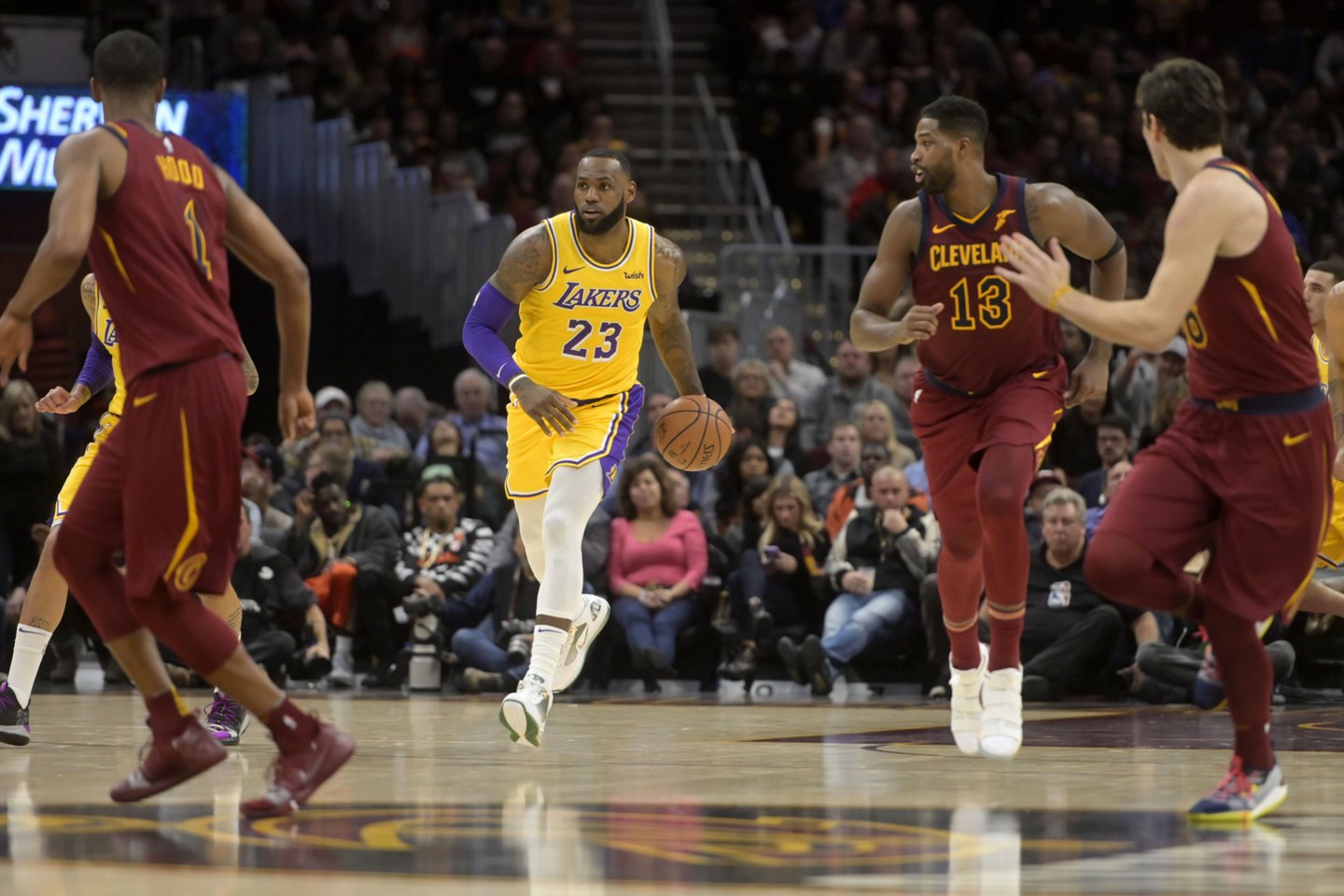 LeBronas Jamesas norėtų įsigyti „Cavaliers“ klubą.