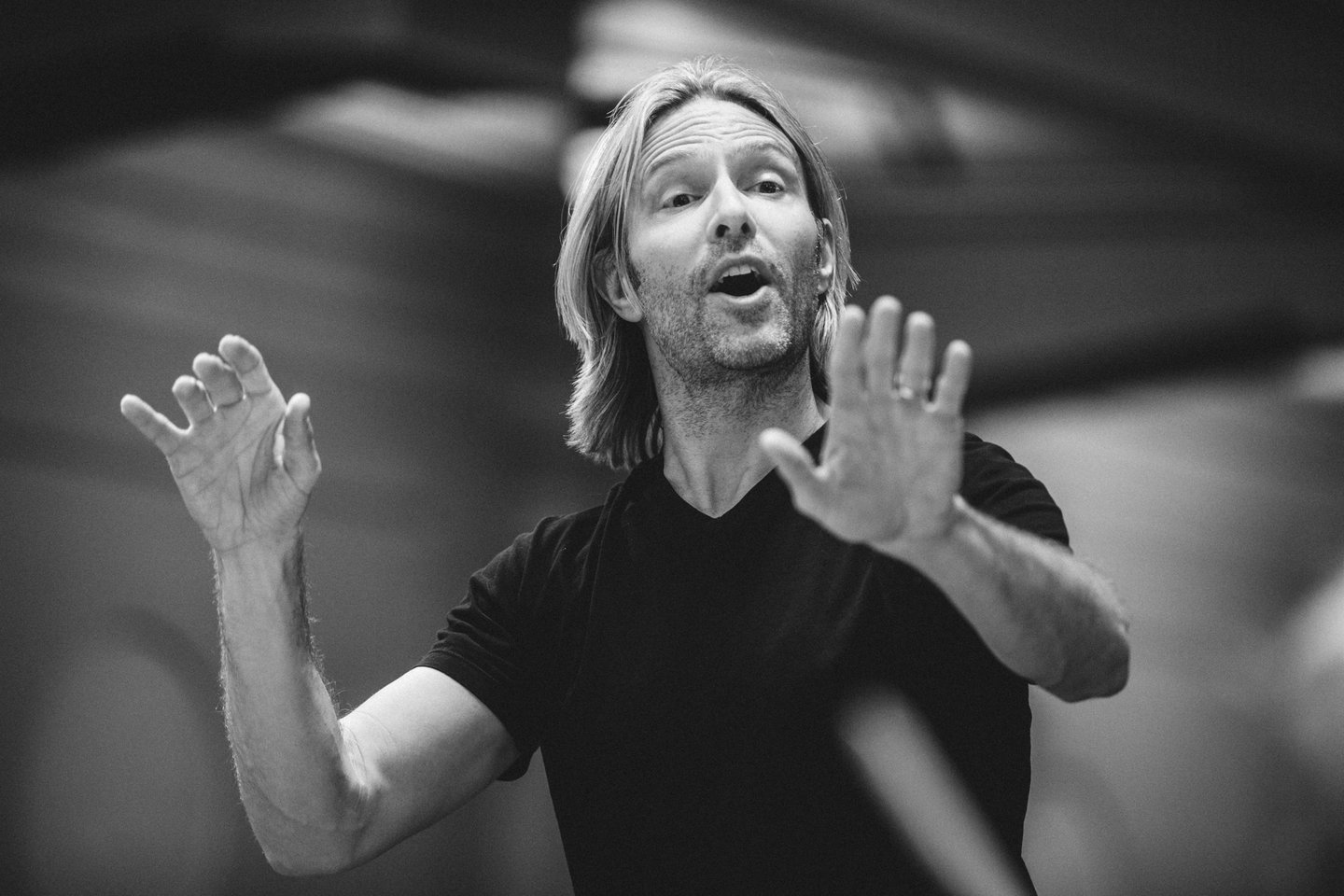 Vienas populiariausių pasaulyje kompozitorių ir dirigentų, „Grammy“ laureatas Eric Whitacre.<br> Organizatorių nuotr.