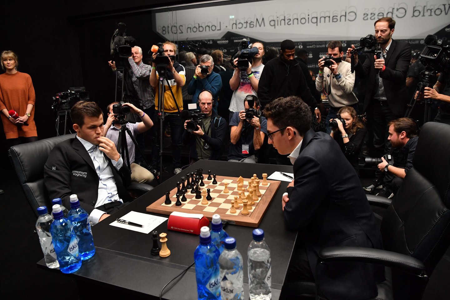  Mačas dėl šachmatų pasaulio čempiono karūnos.<br> AFP/Scanpix nuotr.