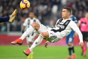 Cristiano Ronaldo talentas mušti ir kurti įvarčius lėmė „Juventus“ dvyliktąją pergalę