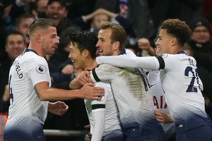 „Tottenham“ futbolininkai įsūdė „Chelsea“ pirmąjį sezono pralaimėjimą  