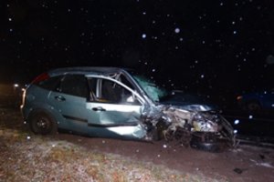 Kaktomuša Prienų rajone: du automobiliai pavirto metalo laužo krūva, nukentėjo moteris