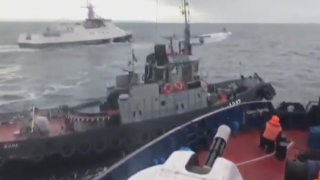 Paviešinta, kaip rusai atakuoja Ukrainos laivus – veiksmai kelia abejonių