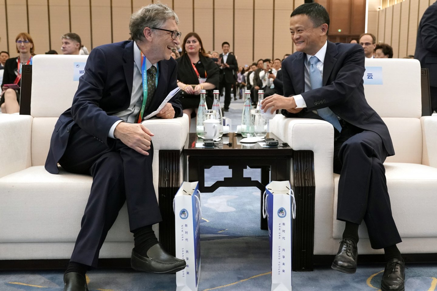 J.Ma (dešinėje) ir B.Gatesas.<br>Zuma Press/Scanpix nuotr.