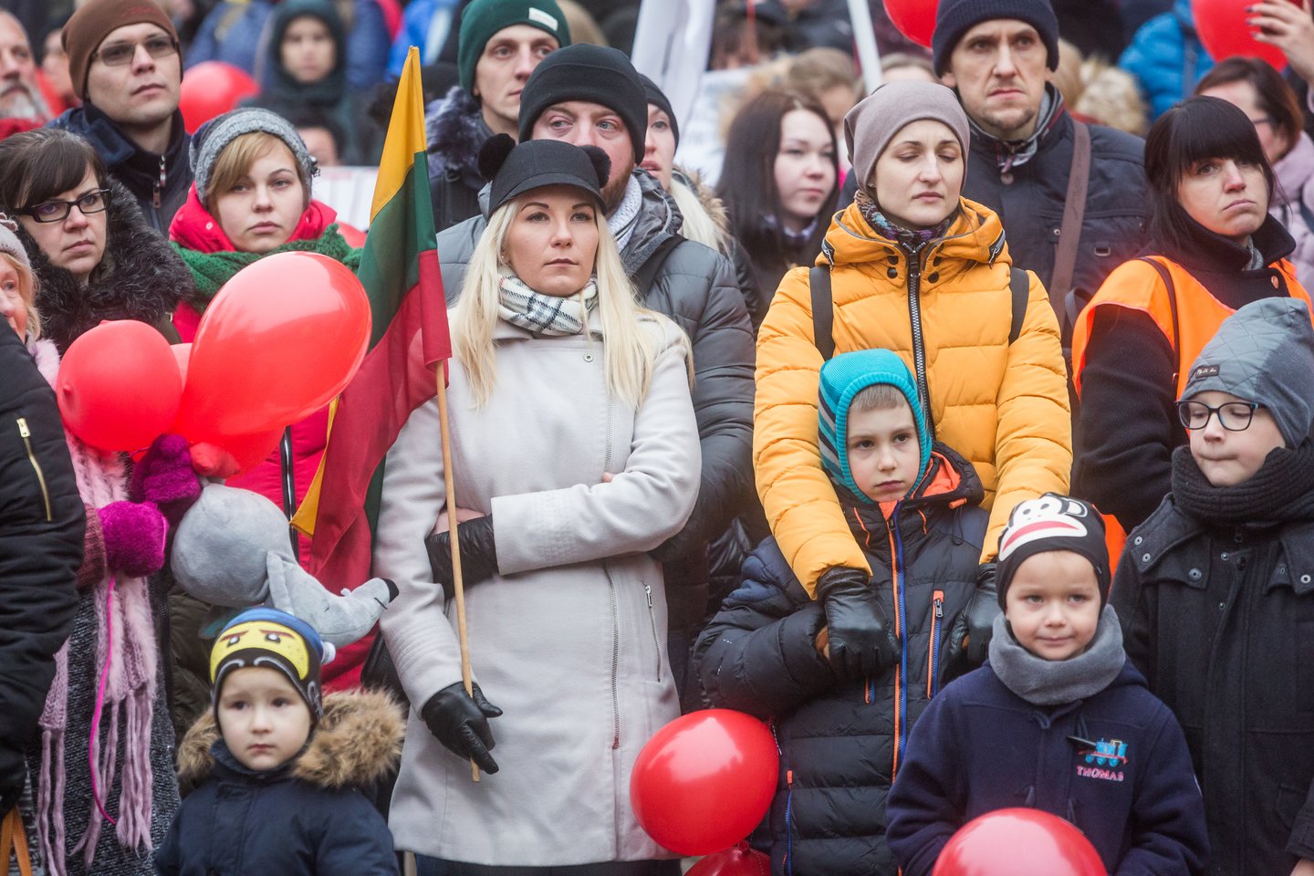 Dar sunku pasakyti, ar Seimo nariai atsižvelgs į mitinguotojų raginimus.<br>kiti