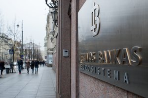 Lietuvos bankas dviem vartojimo kredito bendrovėms skyrė baudas