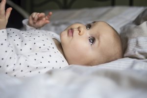 Jautru iki ašarų: vienišas ir apleistas vaikas Kauno klinikose sužydėjo nuo lašelio dėmesio