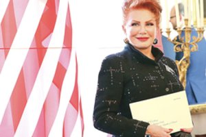 JAV ambasadorė Lenkijoje įsivėlė į konfliktą su vietos valdžia