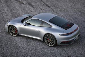 Los Andžele debiutavo naujos kartos „Porsche 911“