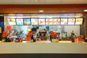 Kalifornijoje moteris užsakytame maiste pasigedusi kečupo sumušė restorano vadybininką